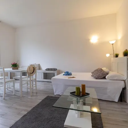 Appartement Le Casette Di Laura - Affitti Brevi Italia *